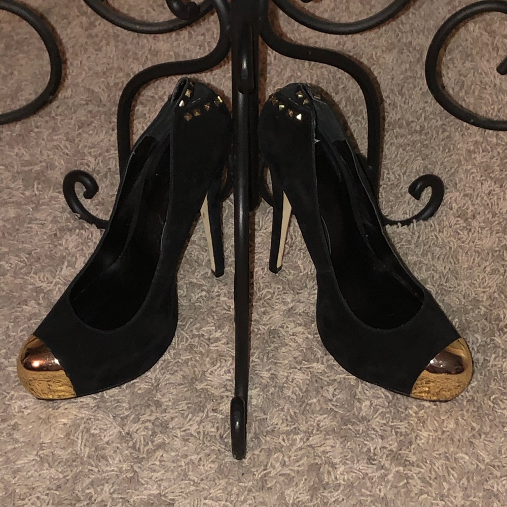 SOLD - Gorgeous black, suede heels, size 9 1/2